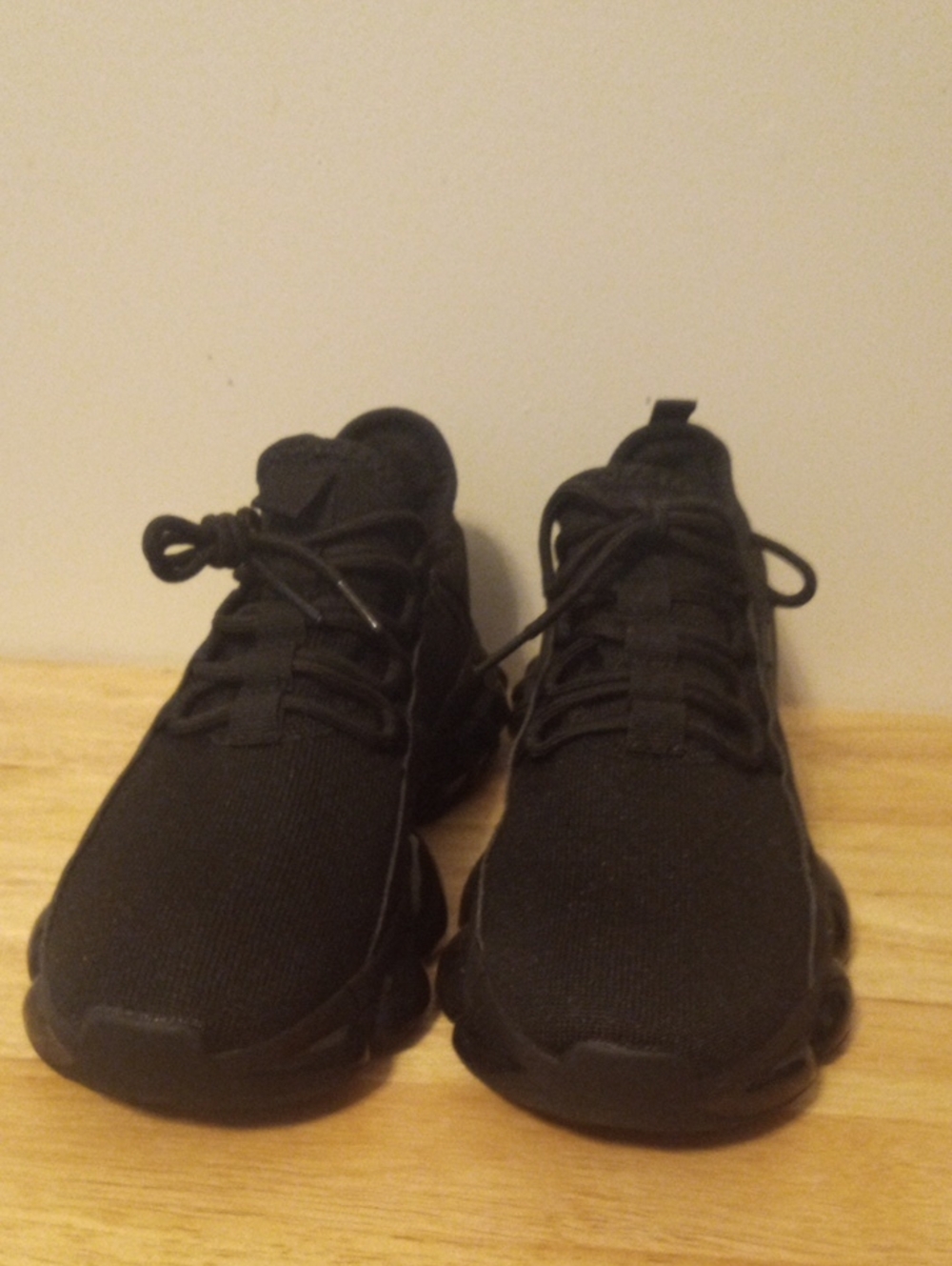 Men's Black Athletic Knit Sneakers - Stylish Everyday Trainer
